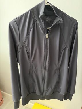 Cherokee Infinity Scrub Jacket (Size Small - Preloved)